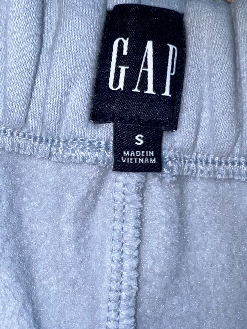GAP Women’s Vintage Soft High Rise Fleece Joggers - Picture 4 of 5